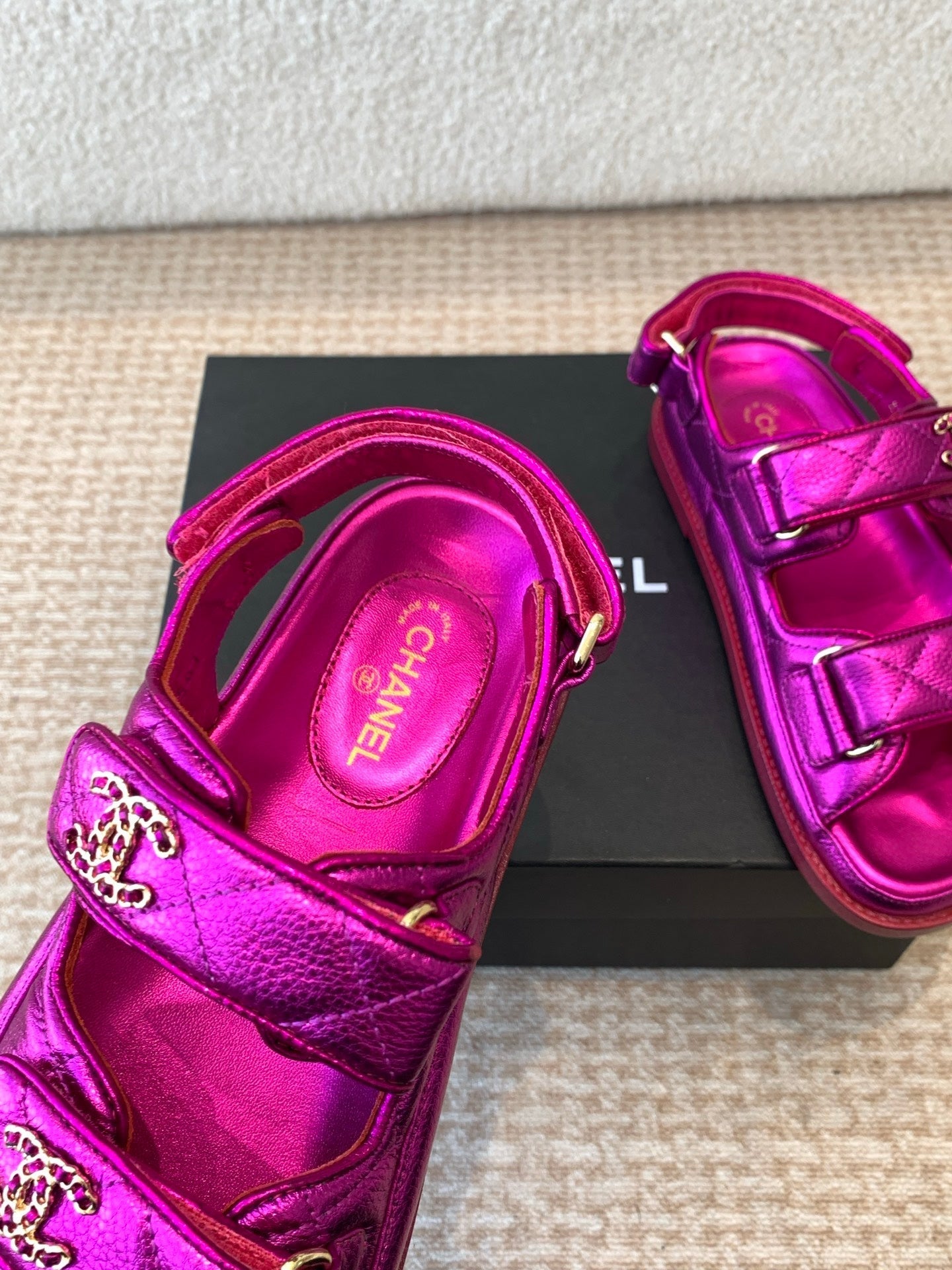 DAD SANDAL IN MAGENTA PURPLE SHEEPSKIN - 35