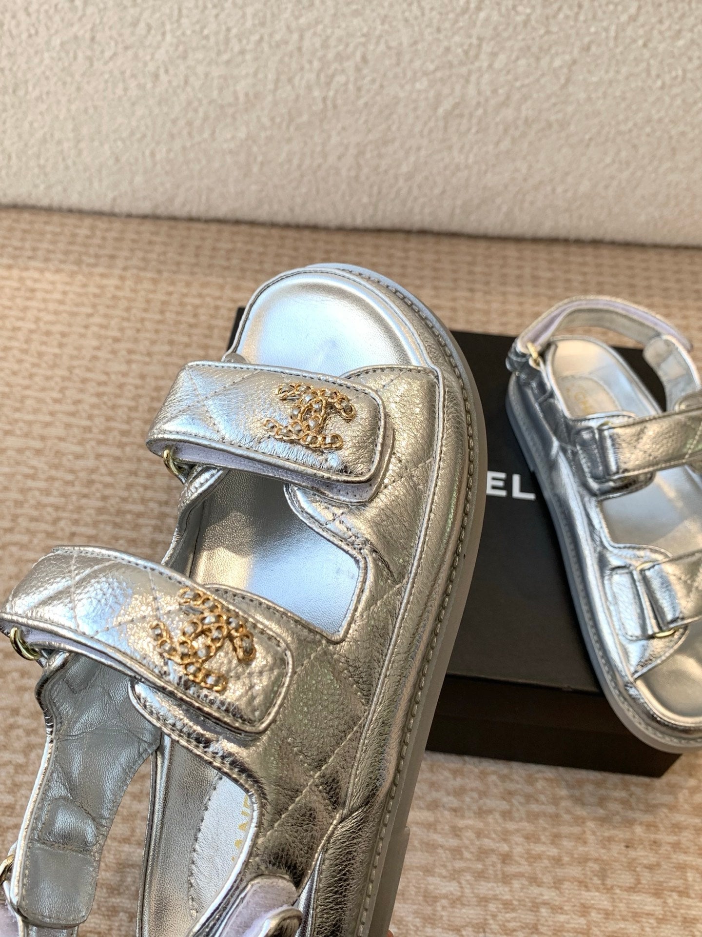 DAD SANDAL IN SILVER SHEEPSKIN - 35
