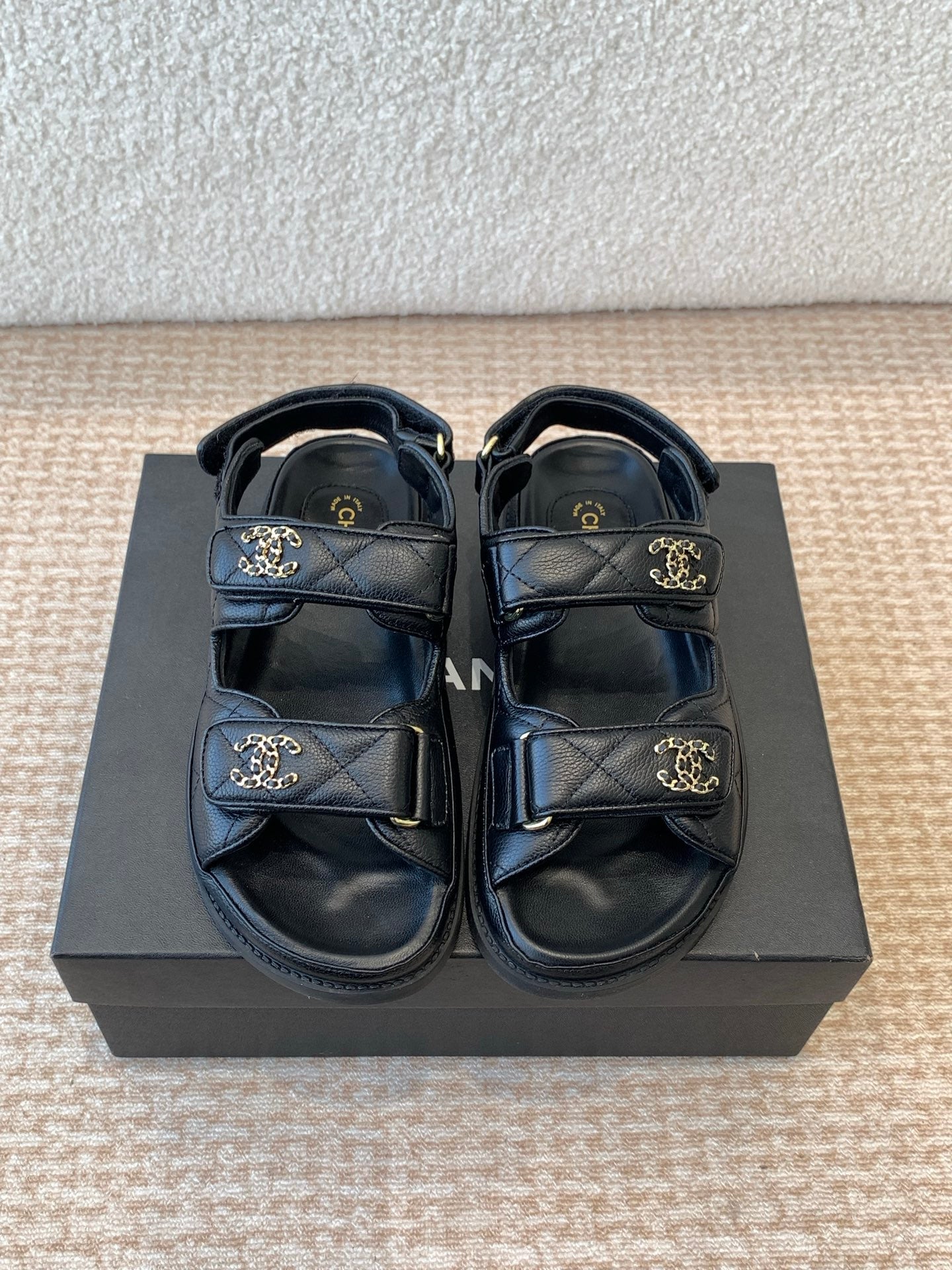 DAD SANDAL IN BLACK SHEEPSKIN - 35