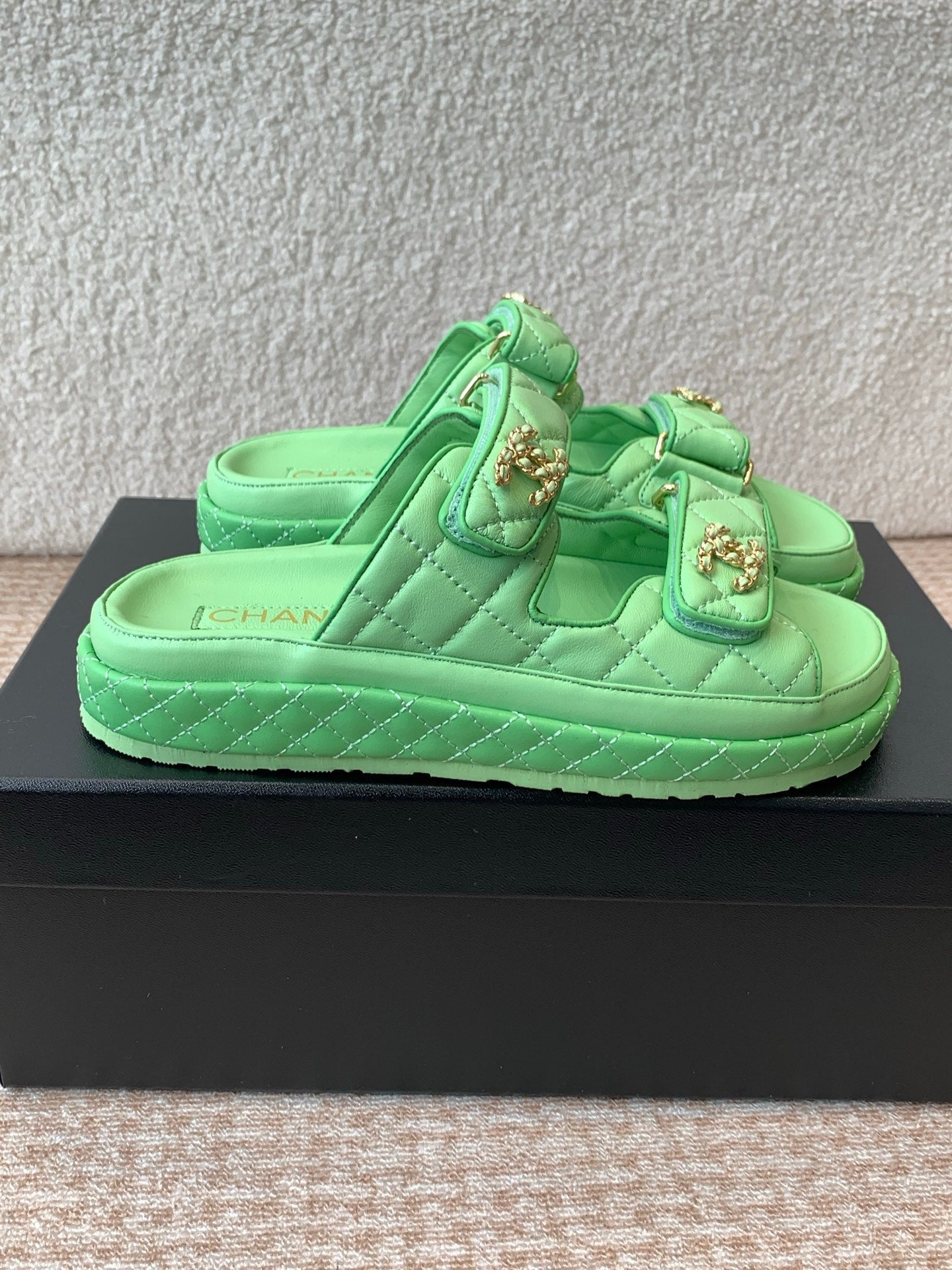 DAD SANDAL IN TEA GREEN CALFSKIN MULE - 35