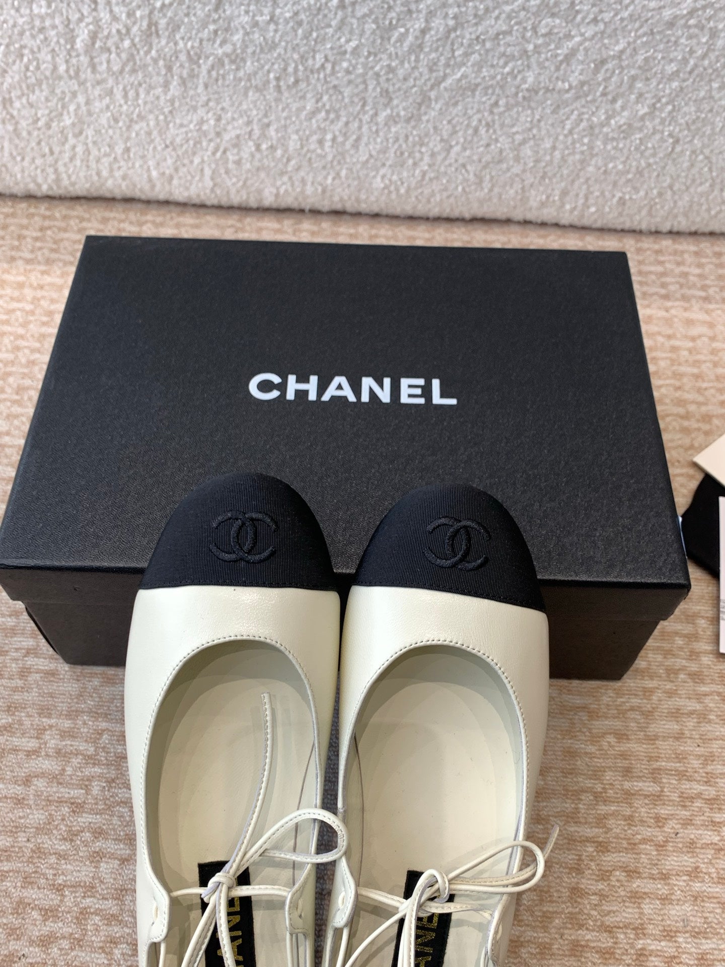 MARY JANE BALLERINA IN WHITE LAMBSKIN - 35