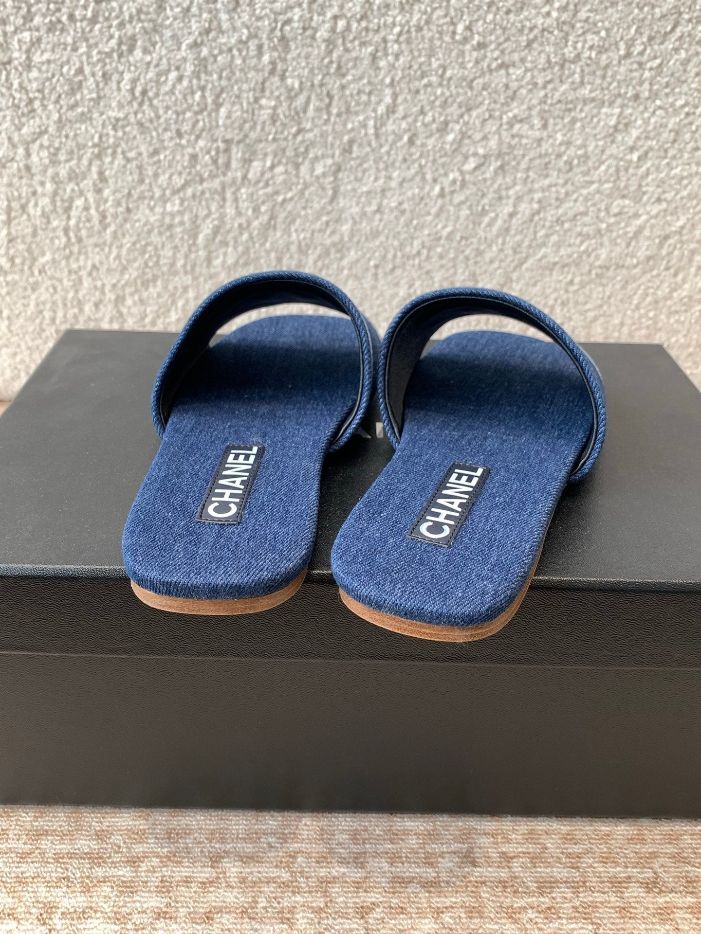 FLAT SLIDE IN NAVY BLUE DENIM WITH WHITE LOGO - 35