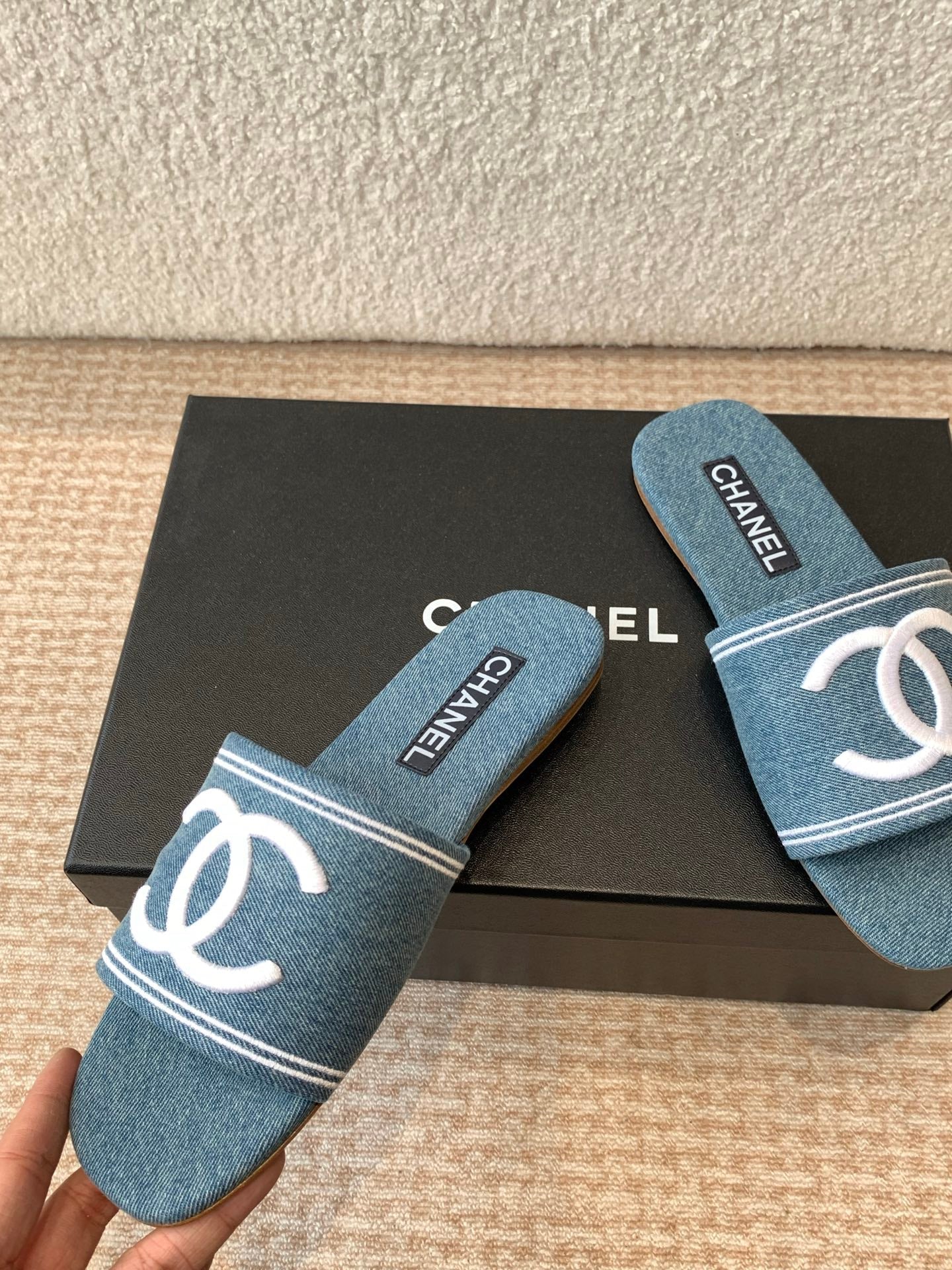 FLAT SLIDE IN AEGEAN BLUE DENIM WITH WHITE LOGO - 35