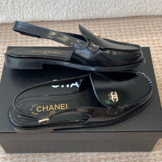 CC MOCCASIN SLINGBACK IN BLACK PATENT CALFSKIN - 35