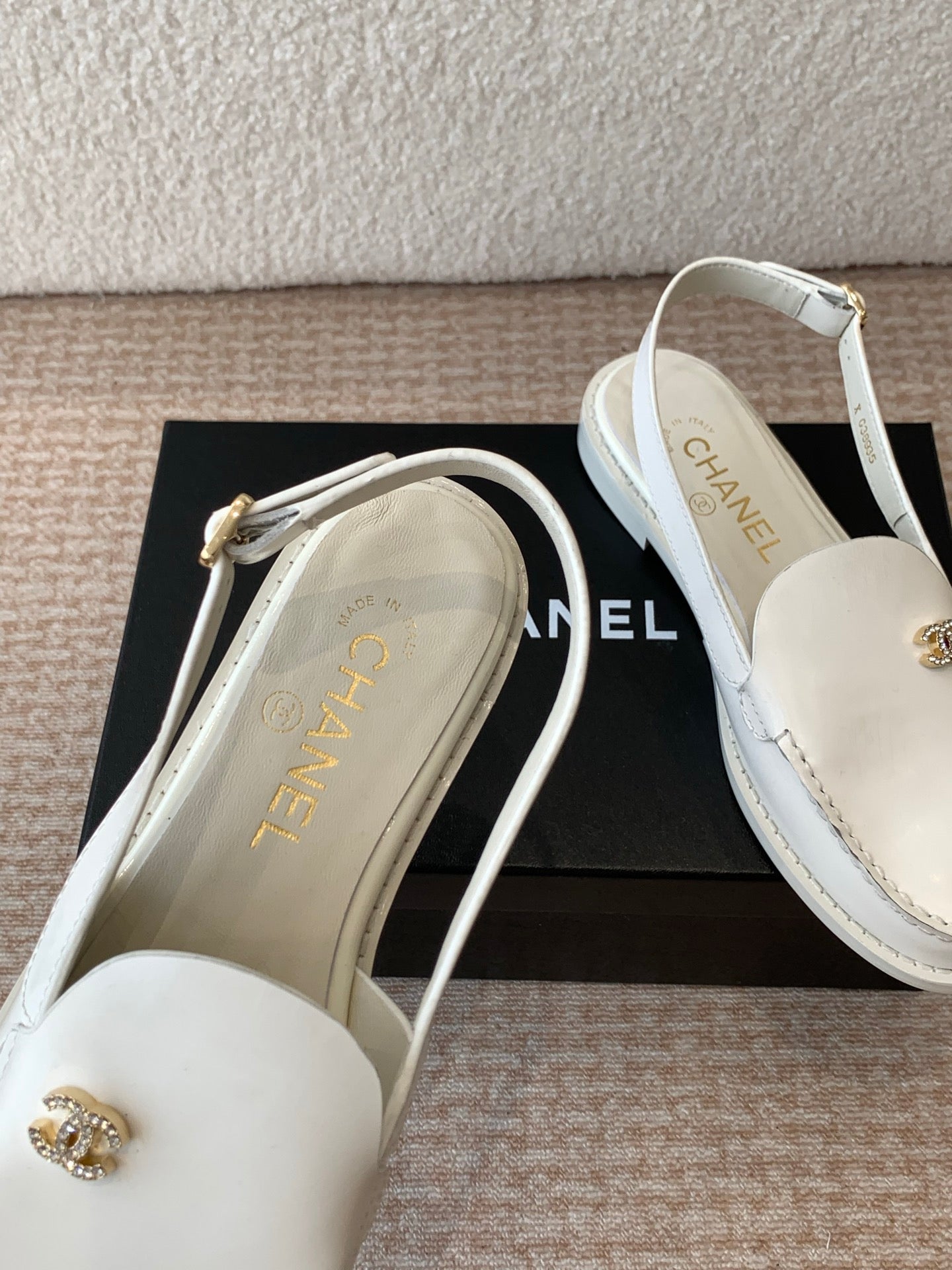 CC MOCCASIN SLINGBACK IN WHITE PATENT CALFSKIN - 35