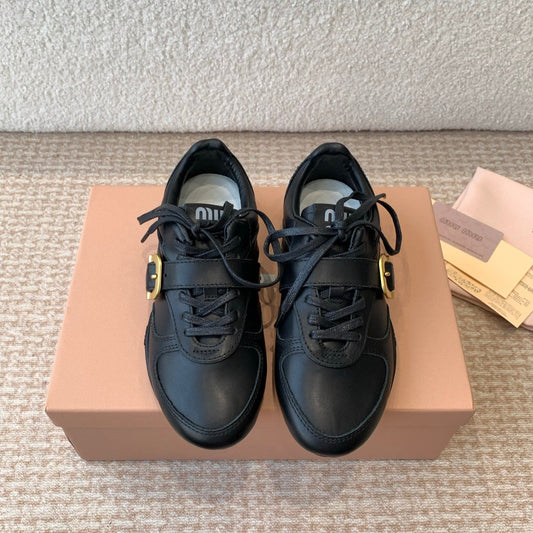 GYMNASIUM SNEAKER IN BLACK CALFSKIN WITH GOLD BUCKLED STRAP - 35