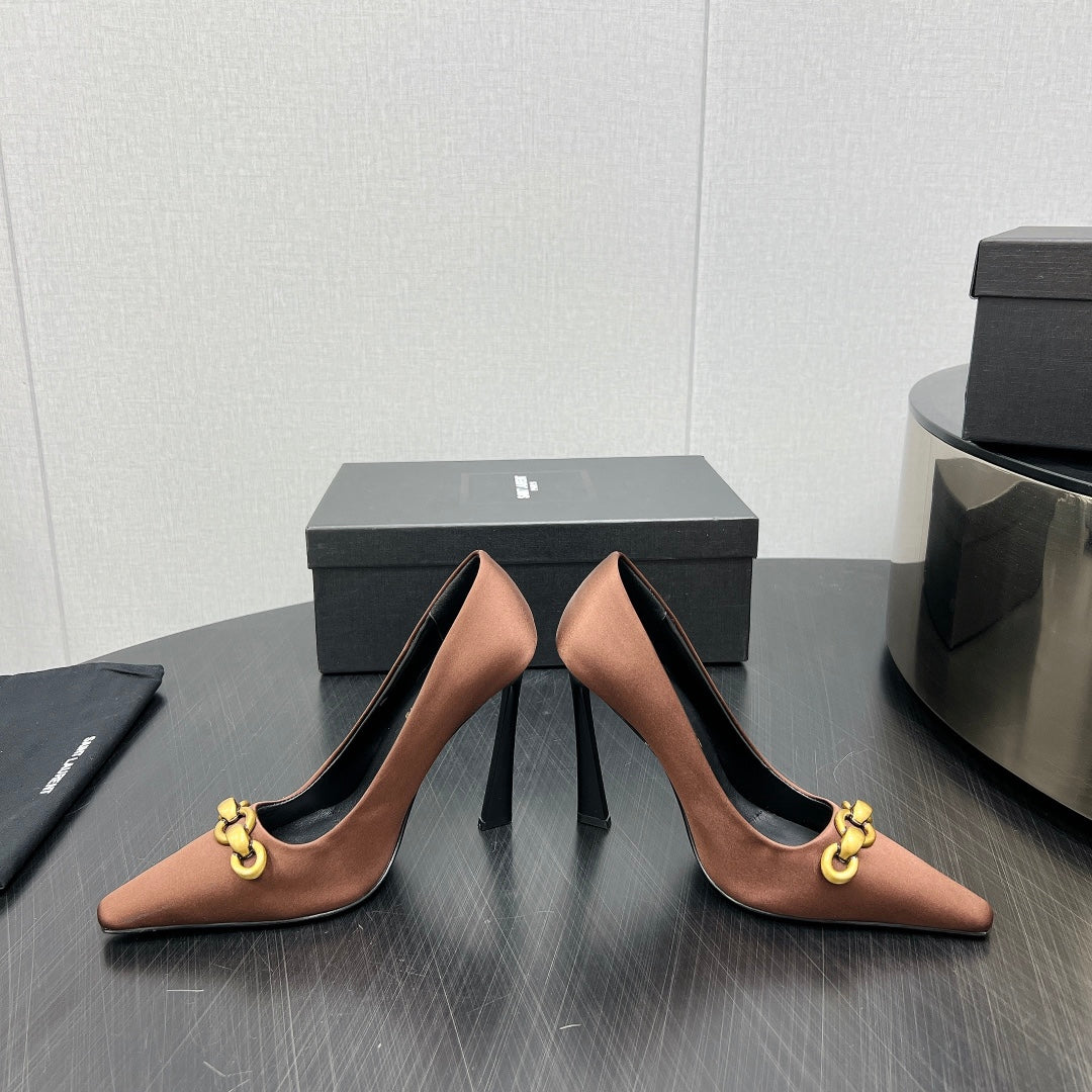 HIGH PUMPS IN TOFFEE BROWN SILK ATTACHED GOLD CHAIN - 34