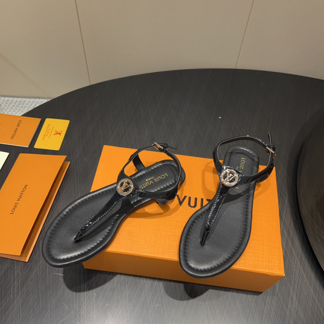 LV THONG SANDALS 25S IN BLACK CALFSKIN WITH GOLD HARDWARE - 35