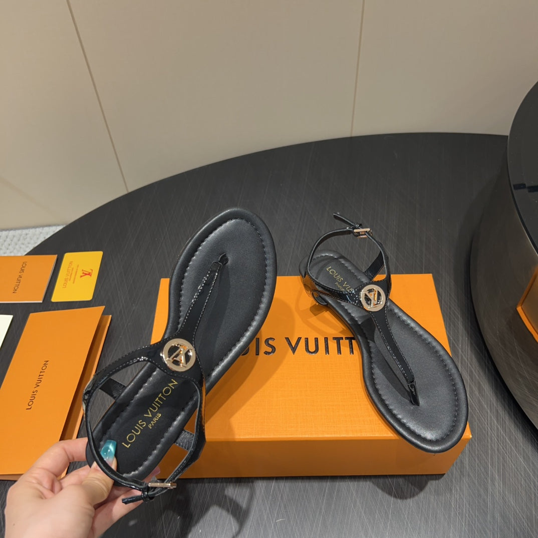 LV THONG SANDALS 25S IN BLACK CALFSKIN WITH GOLD HARDWARE - 35