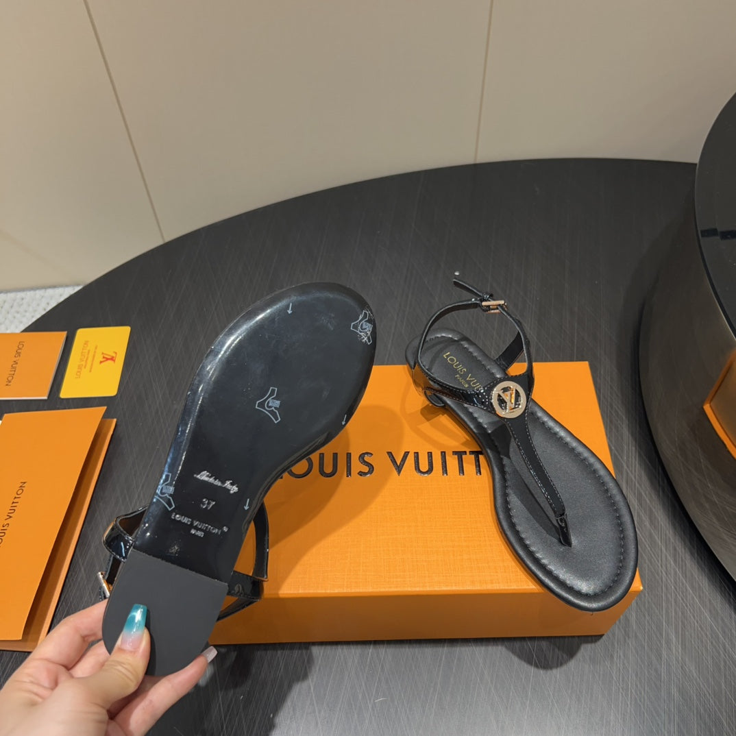 LV THONG SANDALS 25S IN BLACK CALFSKIN WITH GOLD HARDWARE - 35