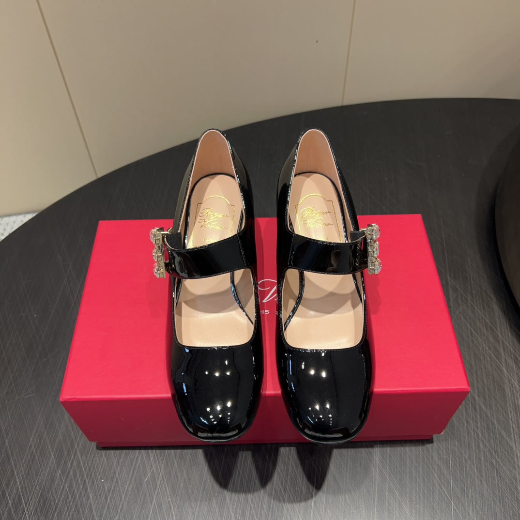 ROGER VIVIER 25S TRÈS VIVIER 50MM IN BLACK CALFSKIN WITH RHINESTONE BUCKLE - 34