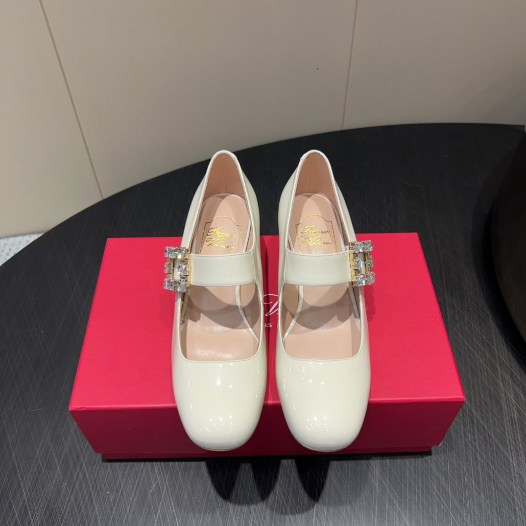 ROGER VIVIER 25S TRÈS VIVIER 50MM IN IVORY CALFSKIN WITH RHINESTONE BUCKLE - 34