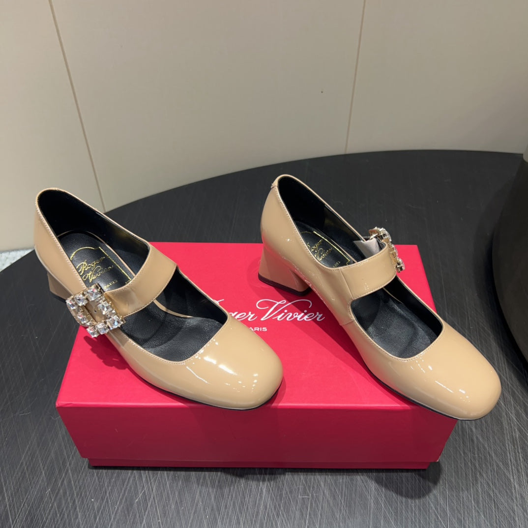 ROGER VIVIER 25S TRÈS VIVIER 50MM IN BEIGE CALFSKIN WITH RHINESTONE BUCKLE - 34