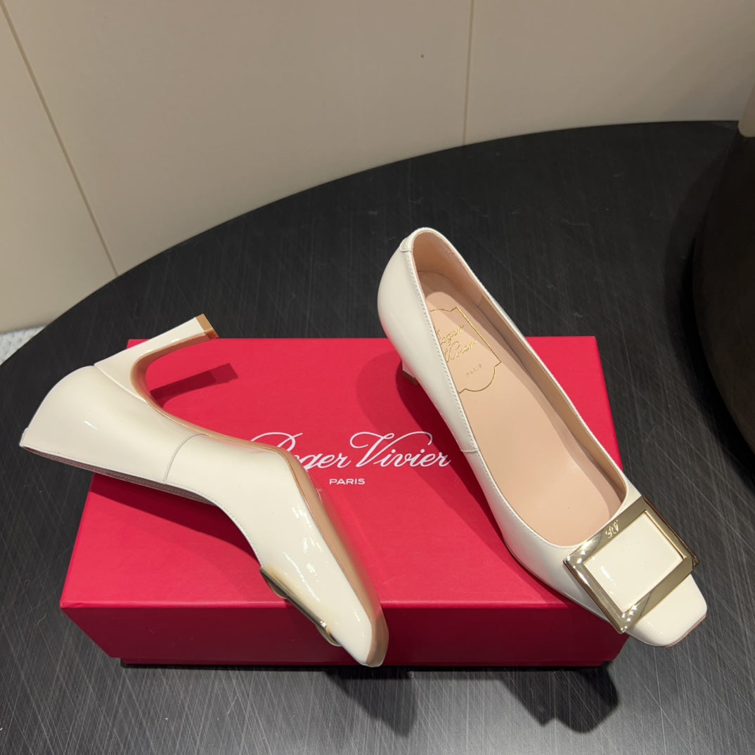 ROGER VIVIER 25S BELLE VIVIER PUMPS 70MM IN WHITE CALFSKIN GOLD BUCKLE - 34