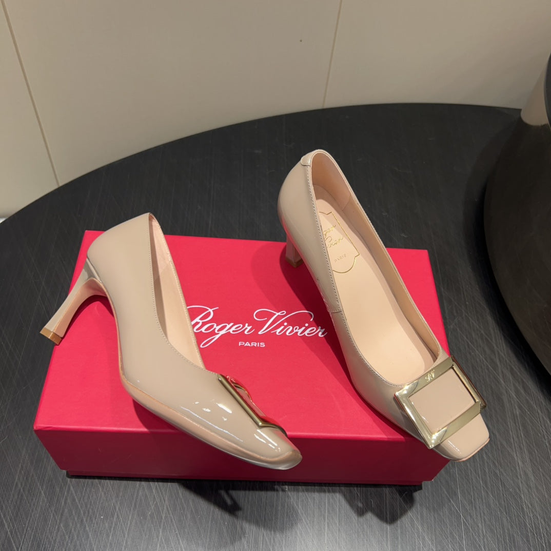 BELLE VIVIER PUMPS IN NUDE GLOSSY CALFSKIN GOLD BUCKLE - 34