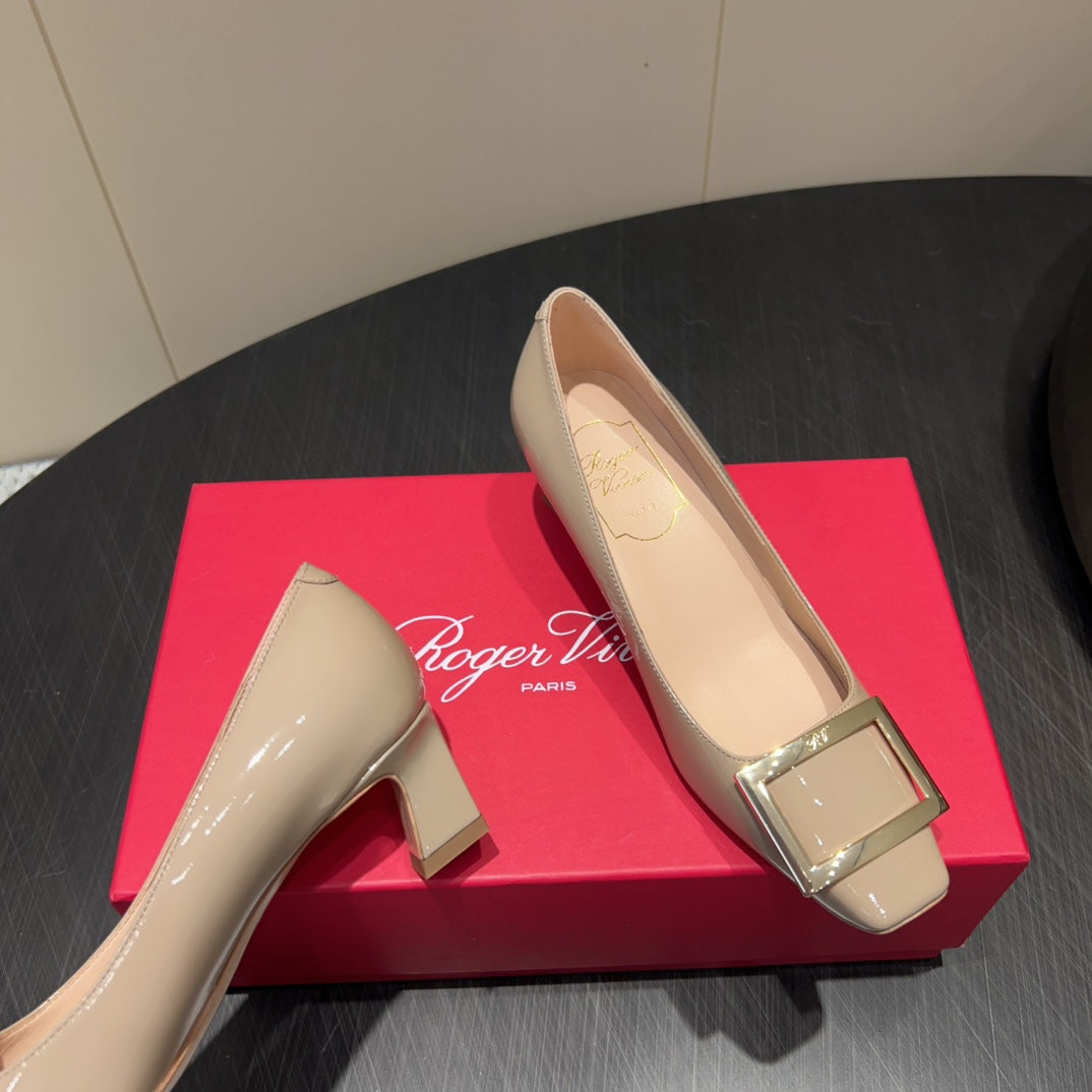 ROGER VIVIER 25S BELLE VIVIER PUMPS 45MM IN NUDE CALFSKIN GOLD BUCKLE - 34