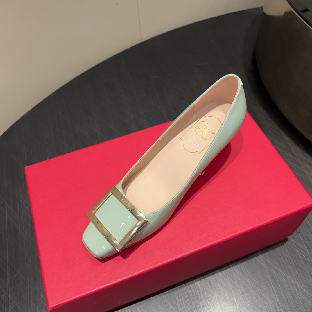 ROGER VIVIER 25S BELLE VIVIER PUMPS 45MM IN PALE MINT GREEN CALFSKIN GOLD BUCKLE - 34