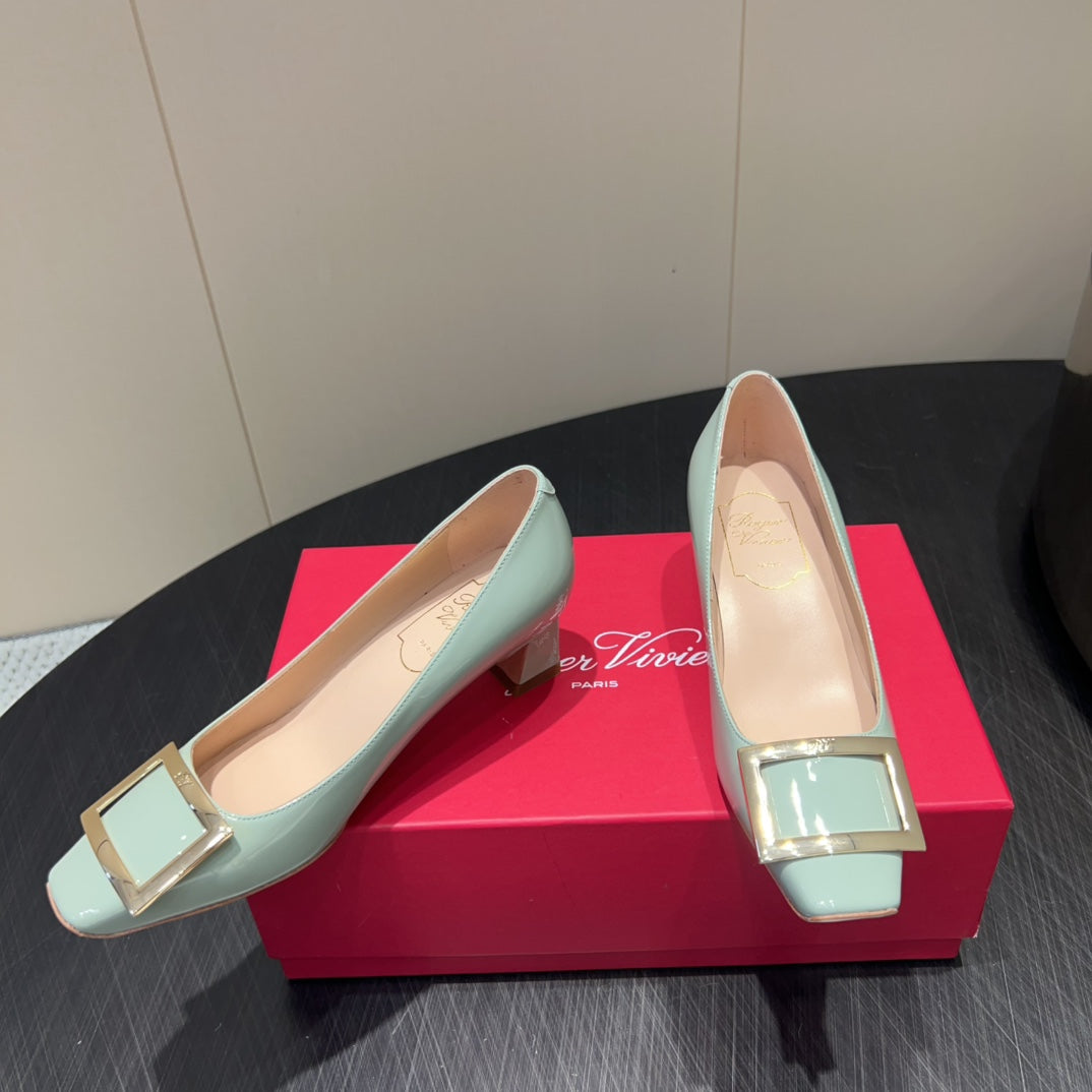 ROGER VIVIER 25S BELLE VIVIER PUMPS 45MM IN PALE MINT GREEN CALFSKIN GOLD BUCKLE - 34