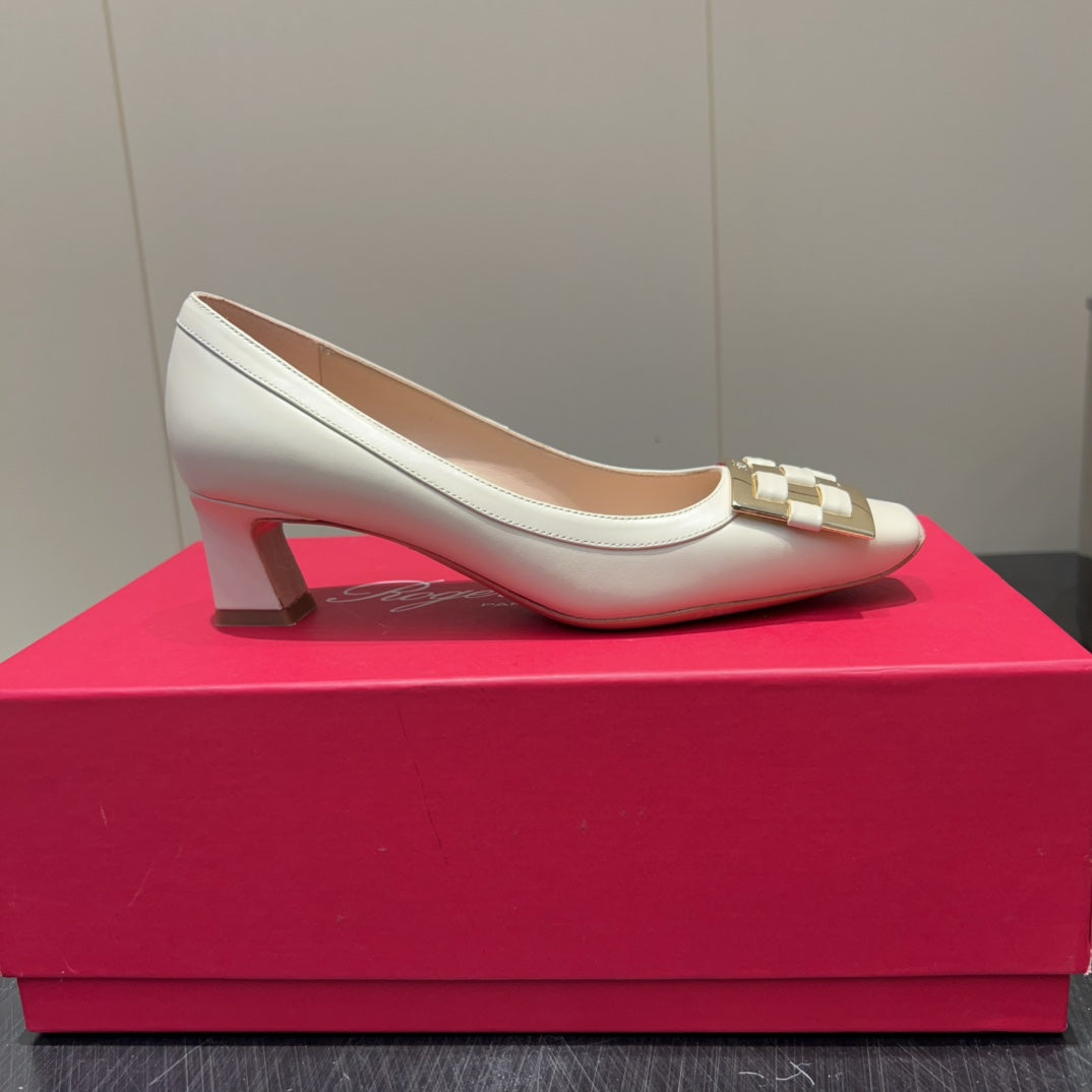 ROGER VIVIER 25S TROMPETTE SQUARE TOE HIGH HEELS 45MM IN IVORY SHINY CALFSKIN - 34