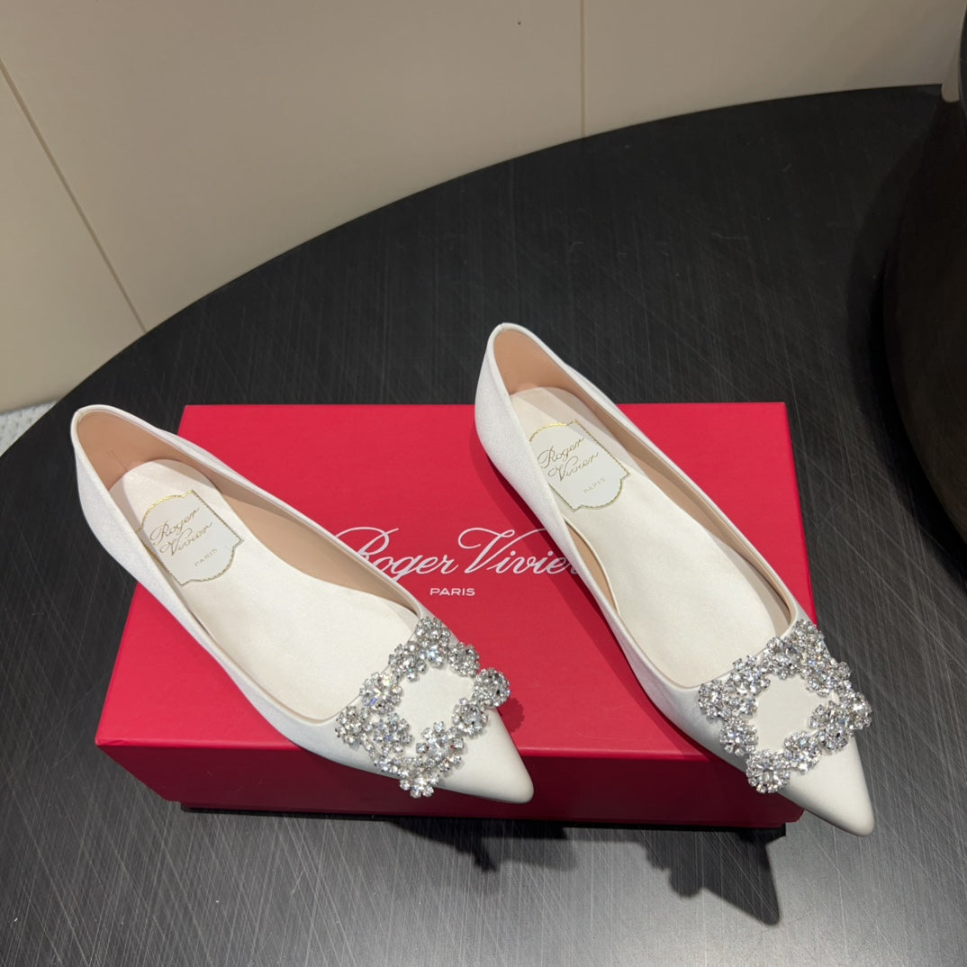 ROGER VIVIER 25S GRETE BALLET FLATS IN IVORY SILK WITH EMBELLISHED CRYSTALS - 34