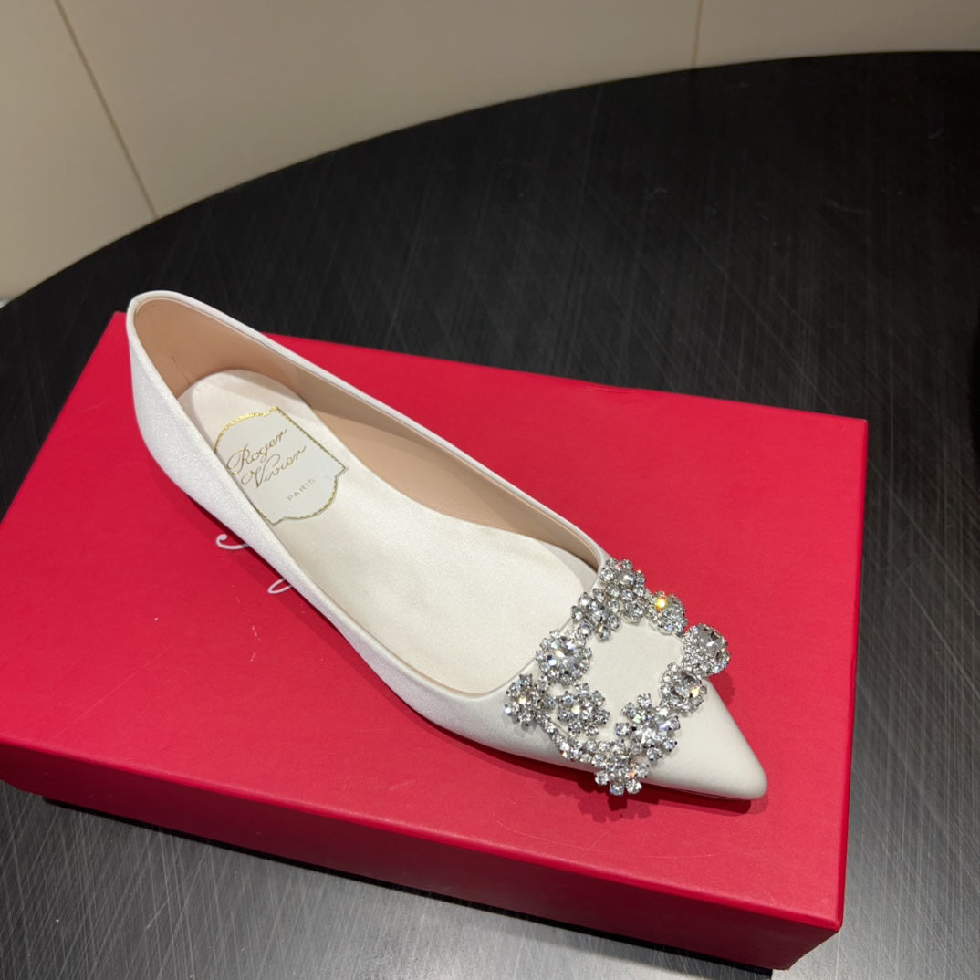 ROGER VIVIER 25S GRETE BALLET FLATS IN IVORY SILK WITH EMBELLISHED CRYSTALS - 34