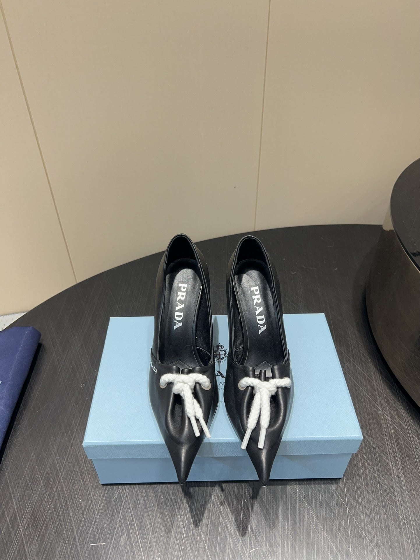 PRADA 25S POINTED TOE HIGH HEELS 85MM IN BLACK LAMBSKIN WITH TIE UP DESIGN - 35