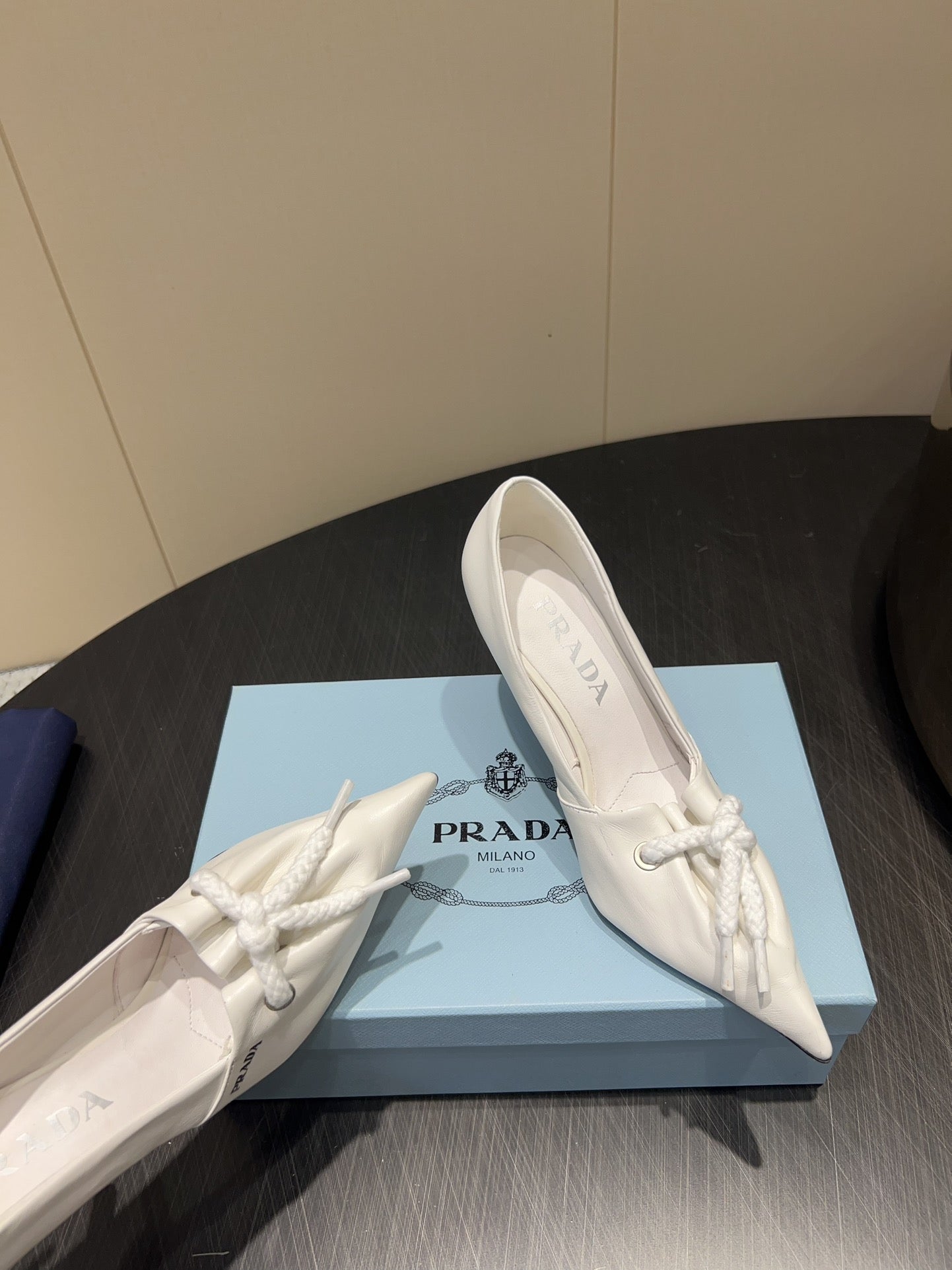 PRADA 25S POINTED TOE HIGH HEELS 85MM IN IVORY LAMBSKIN WITH TIE UP DESIGN - 35