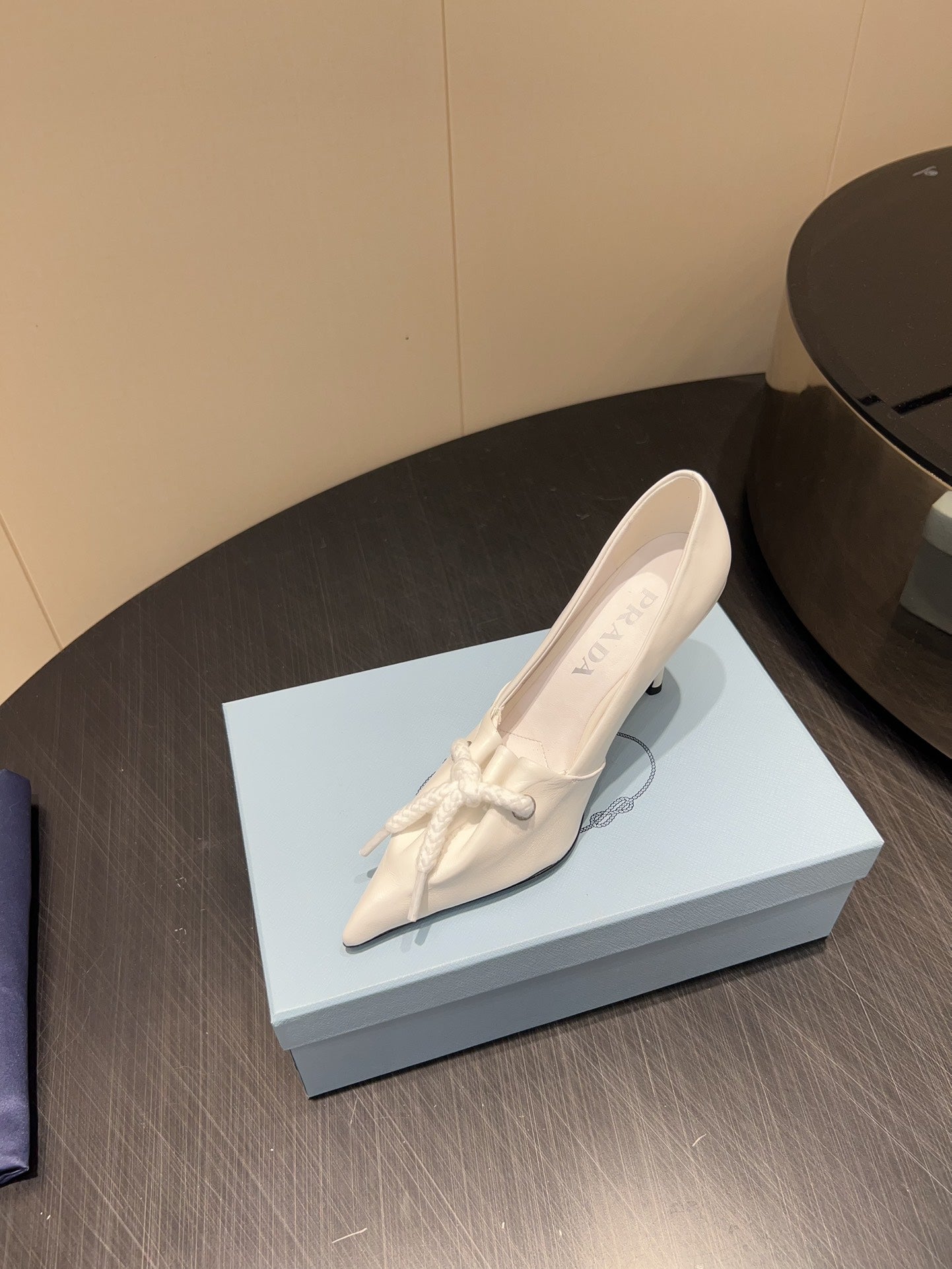 PRADA 25S POINTED TOE HIGH HEELS 85MM IN IVORY LAMBSKIN WITH TIE UP DESIGN - 35