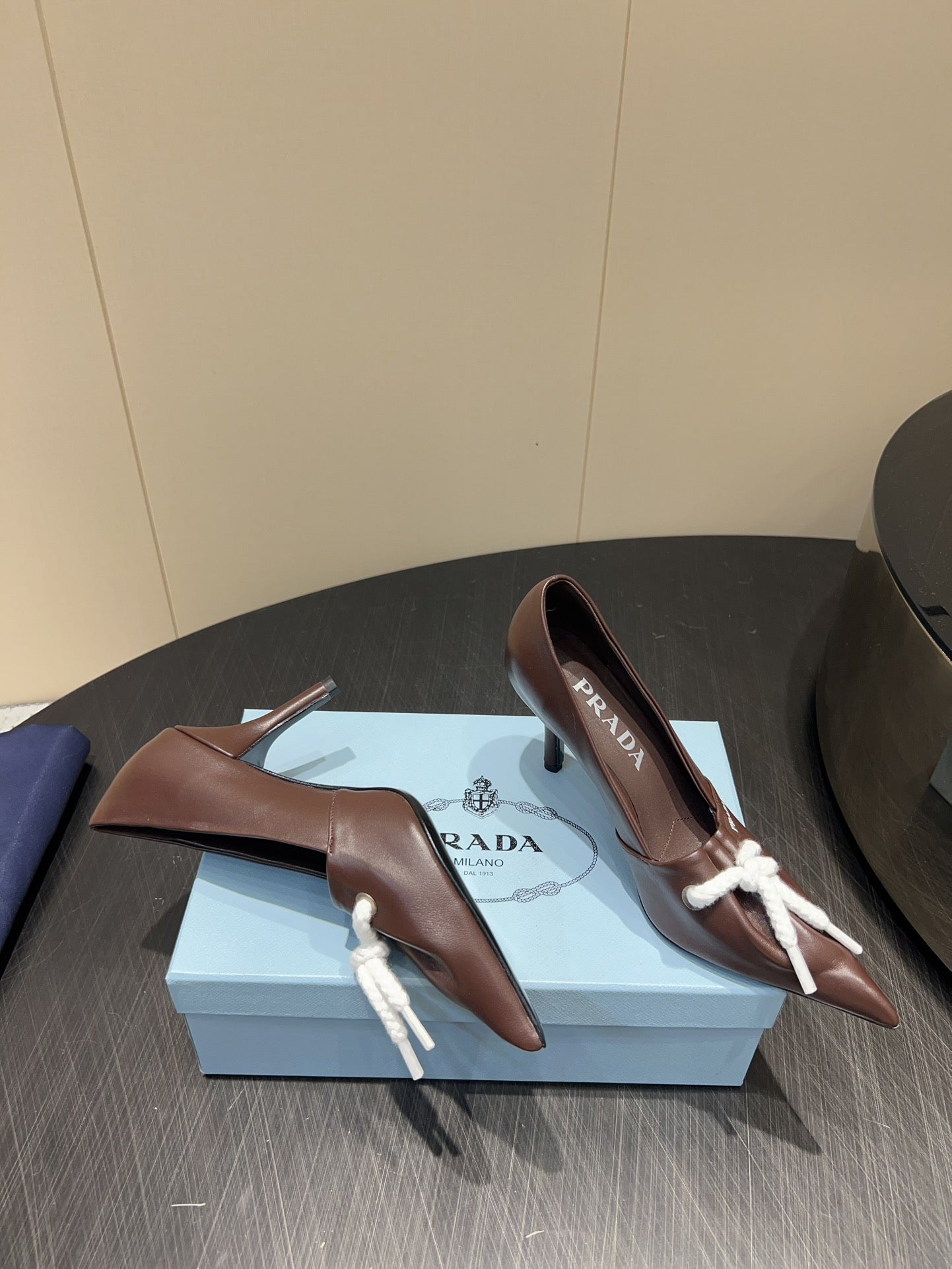 PRADA 25S POINTED TOE HIGH HEELS 85MM IN DARK BROWN LAMBSKIN WITH TIE UP DESIGN - 35