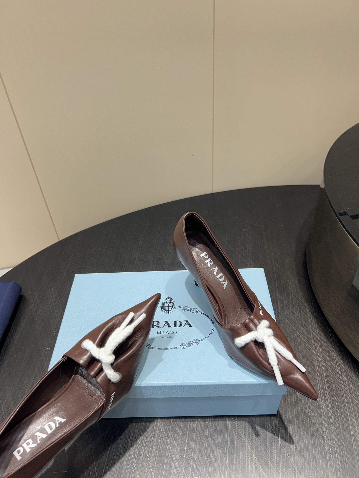 PRADA 25S POINTED TOE HIGH HEELS 85MM IN DARK BROWN LAMBSKIN WITH TIE UP DESIGN - 35