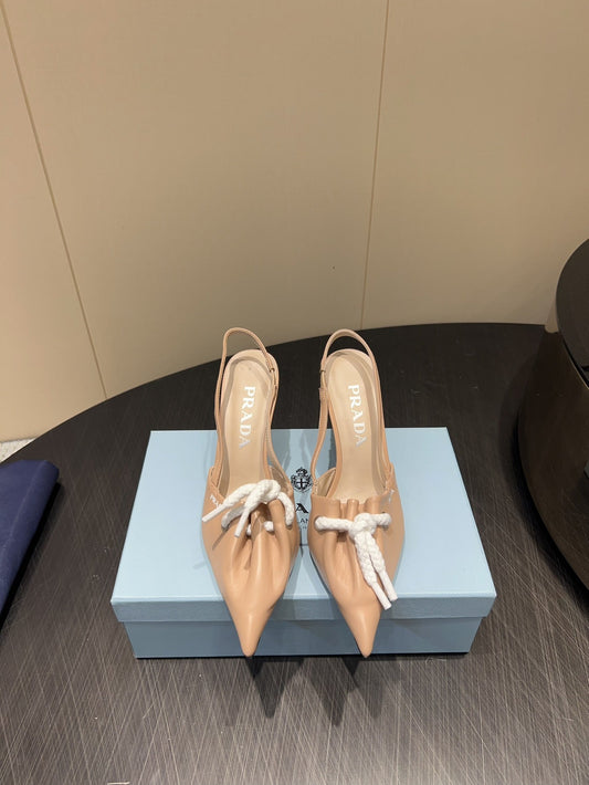 PRADA 25S ТУФЛІ-СЛІНГБЕКИ З ЗАГОСТРЕНИМ НОСКОМ 85 ММ З БЕЖЕВОЇ ШКІРИ ЯГНЯТИ З ЗАВ'ЯЗКАМИ - 35