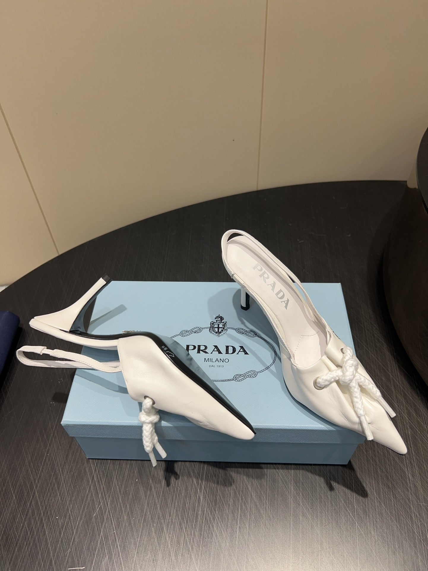 PRADA 25S POINTED TOE SLINGBACK 85MM IN WHITE LAMBSKIN WITH TIE UP DESIGN - 35