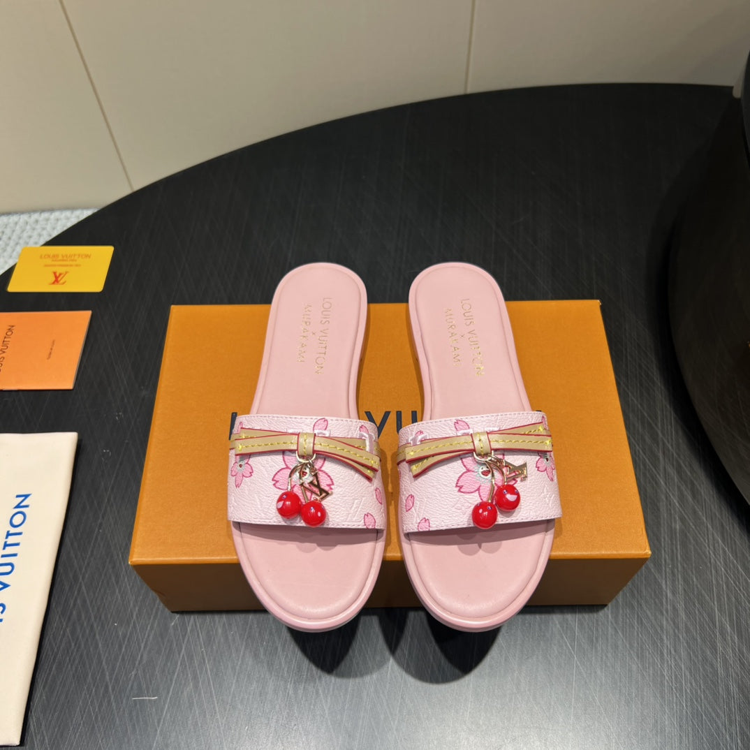 LV SLIDE SANDALS 25S IN LIGHT PINK CALFSKIN WITH CHERRY BLOSSOM BUCKLE - 35