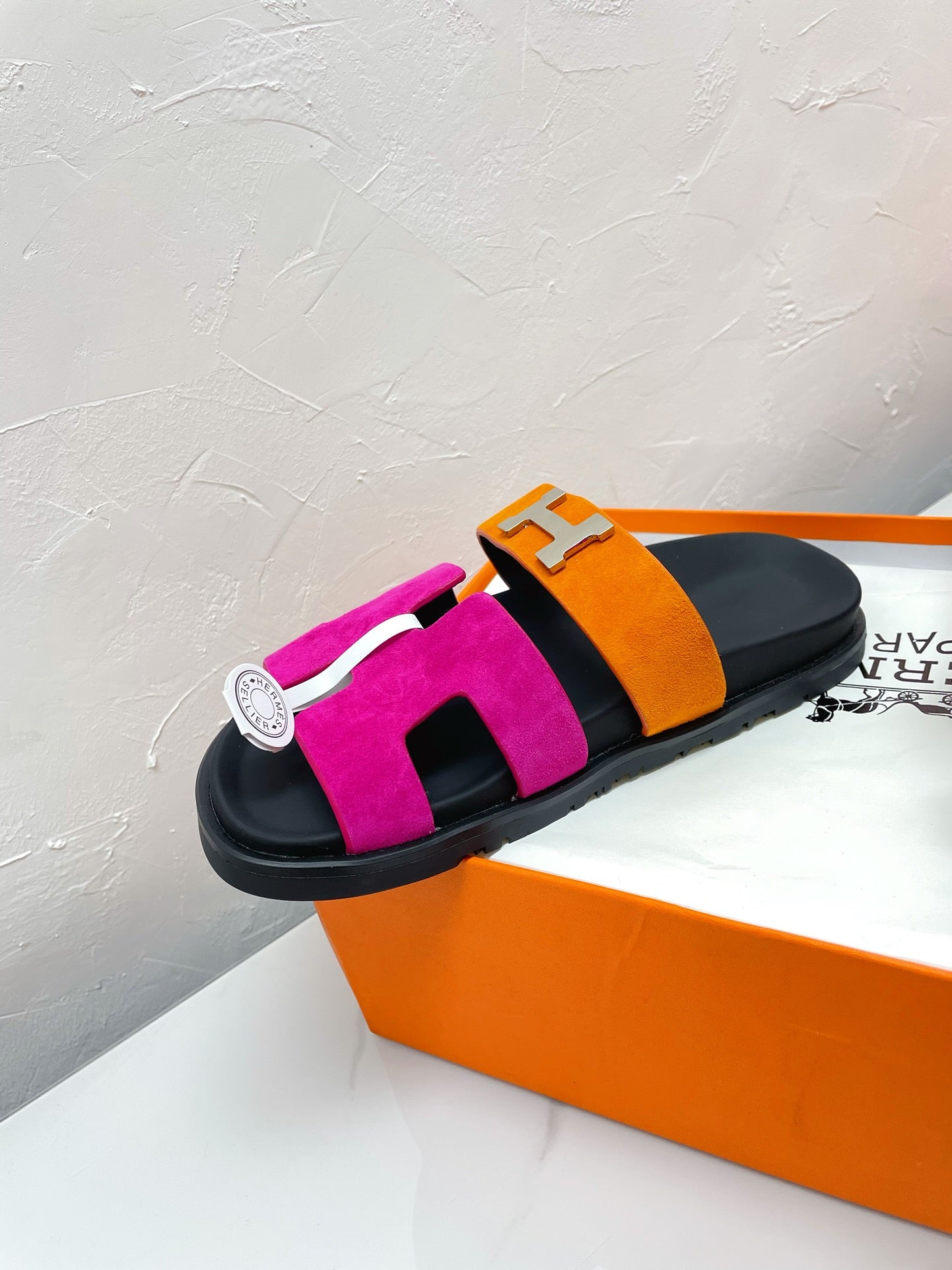 CHYPRE SANDAL DEEP PINK MIX ORANGE SUEDE WITH H BUCKLE - 34