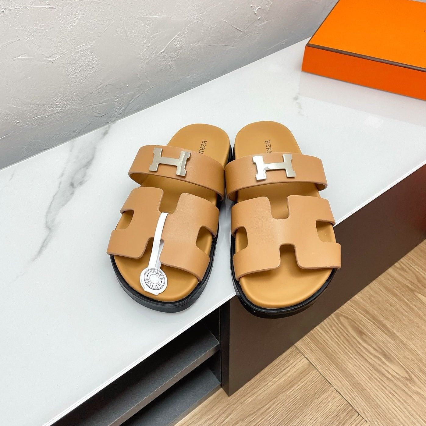 CHYPRE SANDAL COPPER LAMBSKIN WITH H BUCKLE - 34