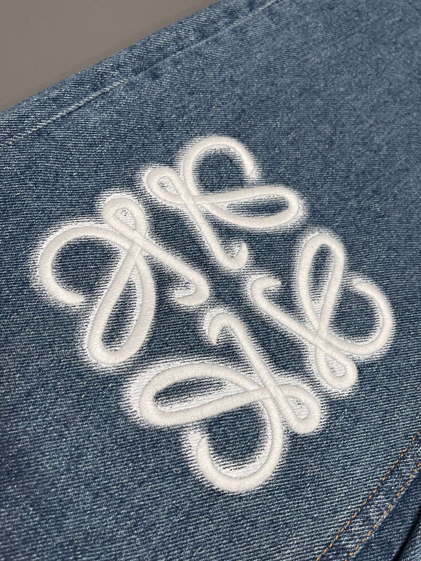 Loew White Anagram Blue Jean