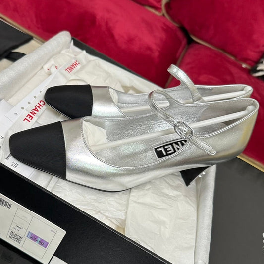 HIGH MARY JANE IN SILVER CALFSKIN AND BLACK SATIN - 35