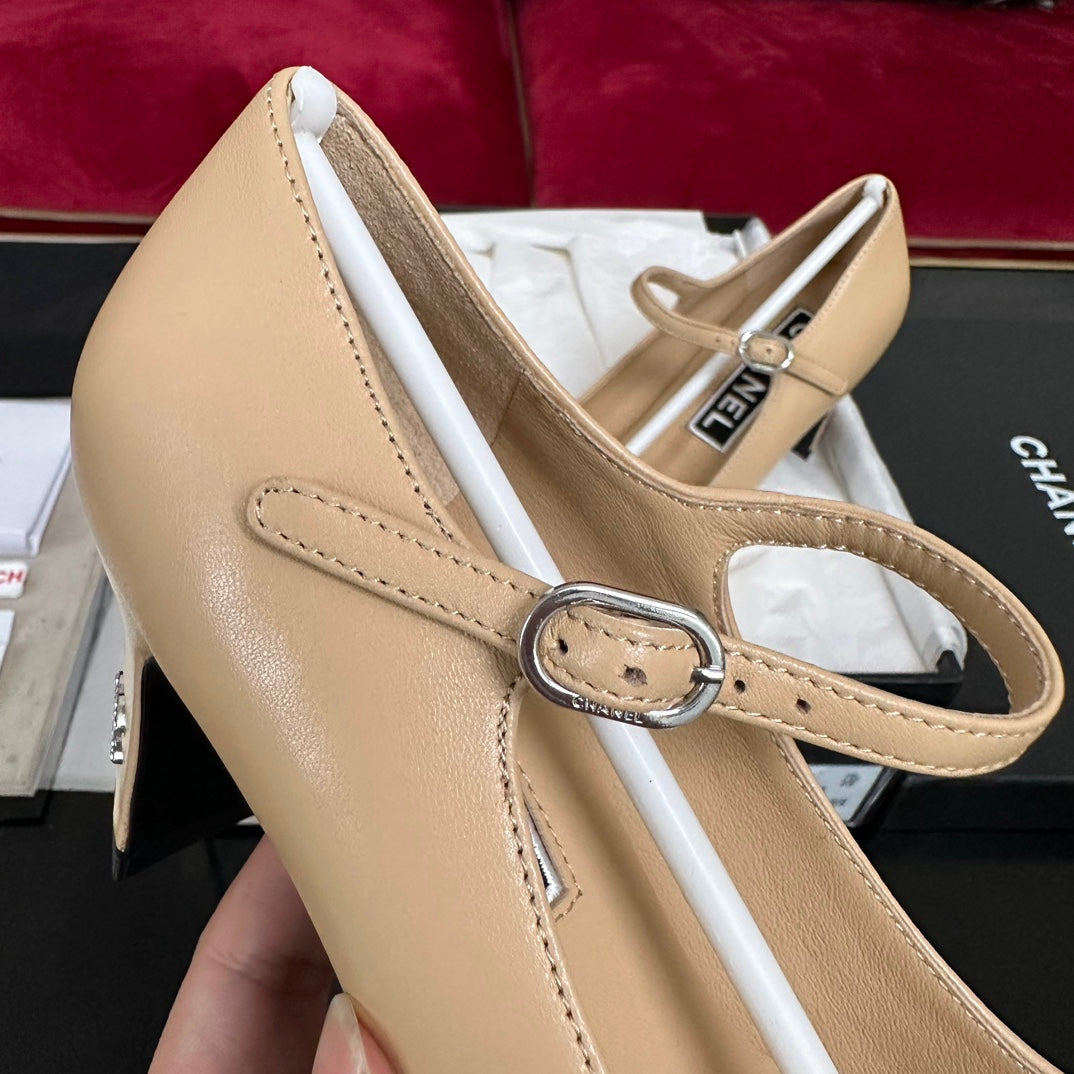 HIGH MARY JANE IN DARK CREAM CALFSKIN AND BLACK SATIN - 35