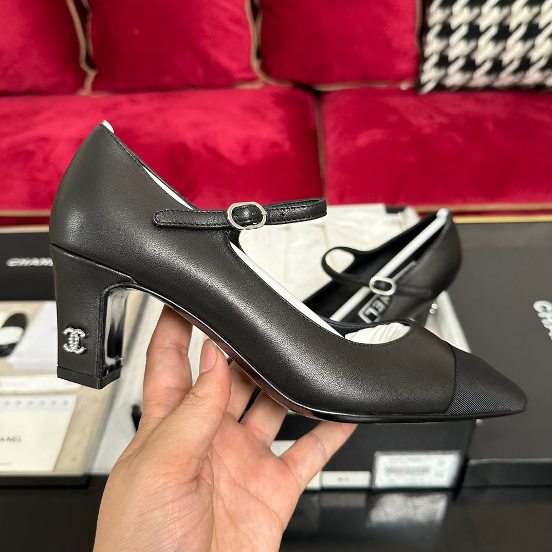 HIGH MARY JANE IN BLACK CALFSKIN AND SATIN - 35
