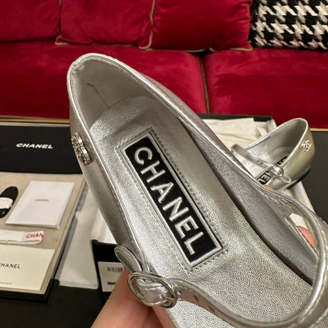 MARY JANE ROUND TOE IN SILVER CALFSKIN AND BLACK SATIN - 35