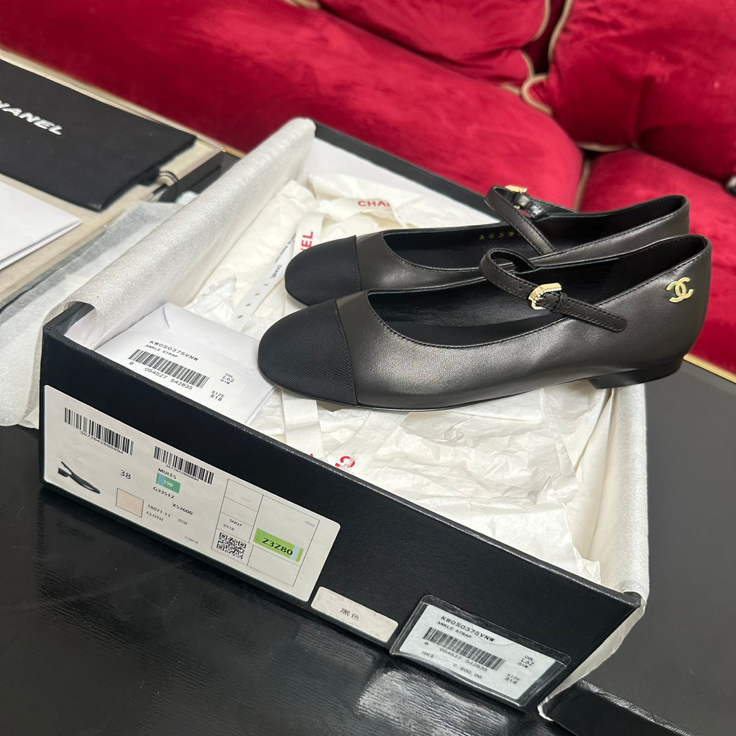MARY JANE SHOES IN BLACK CALFSKIN AND SATIN - 35