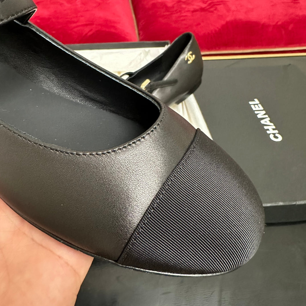 MARY JANE SHOES IN BLACK CALFSKIN AND SATIN - 35