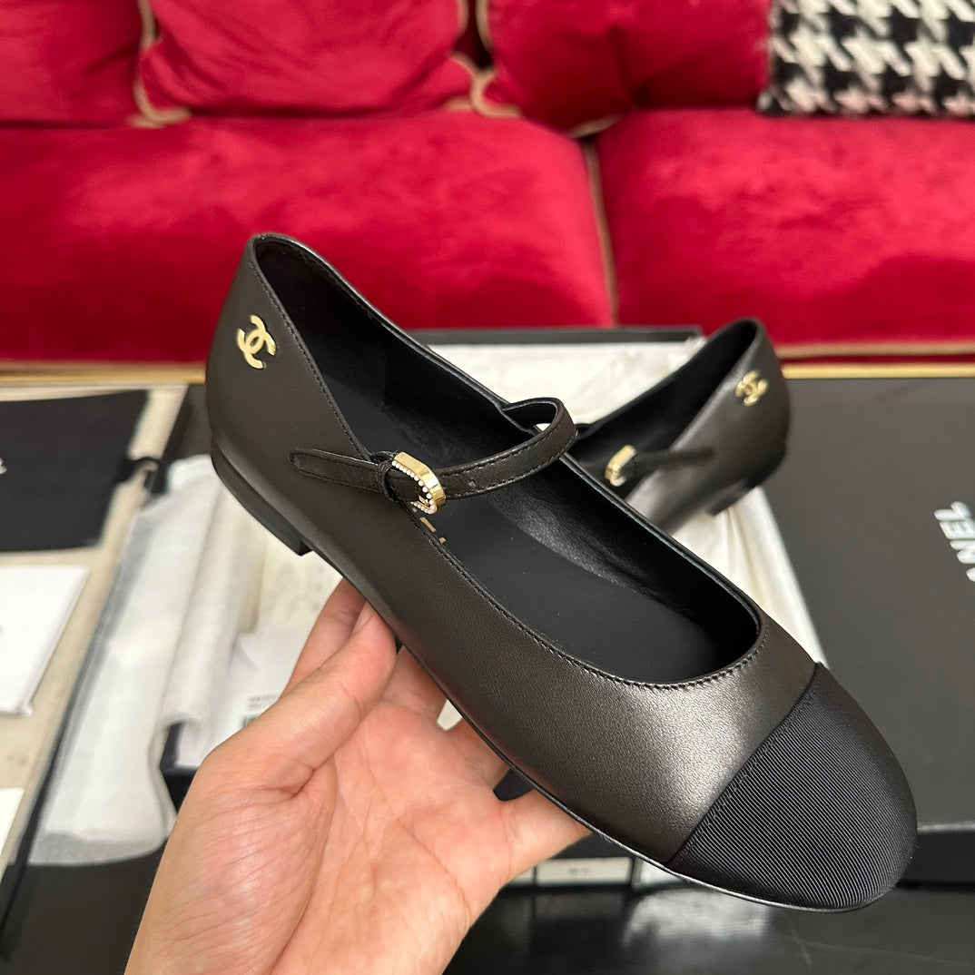 MARY JANE SHOES IN BLACK CALFSKIN AND SATIN - 35