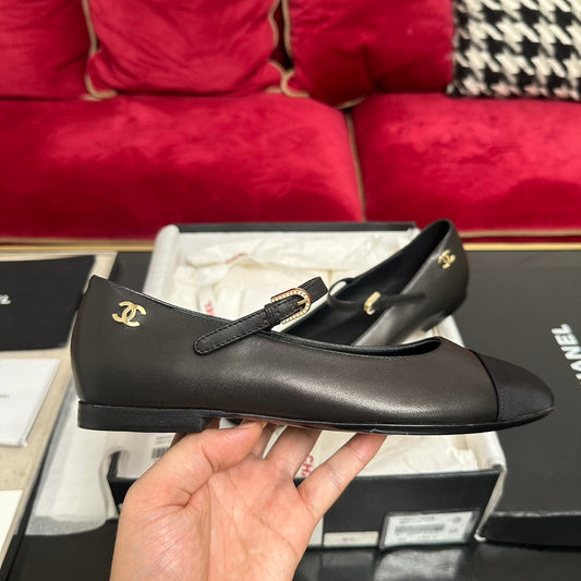 MARY JANE SHOES IN BLACK CALFSKIN AND SATIN - 35