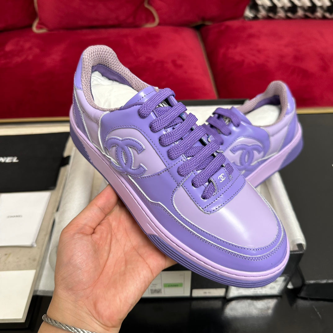 TRAINERS IN LIGHT PURPLE SHINY CALFSKIN - 34