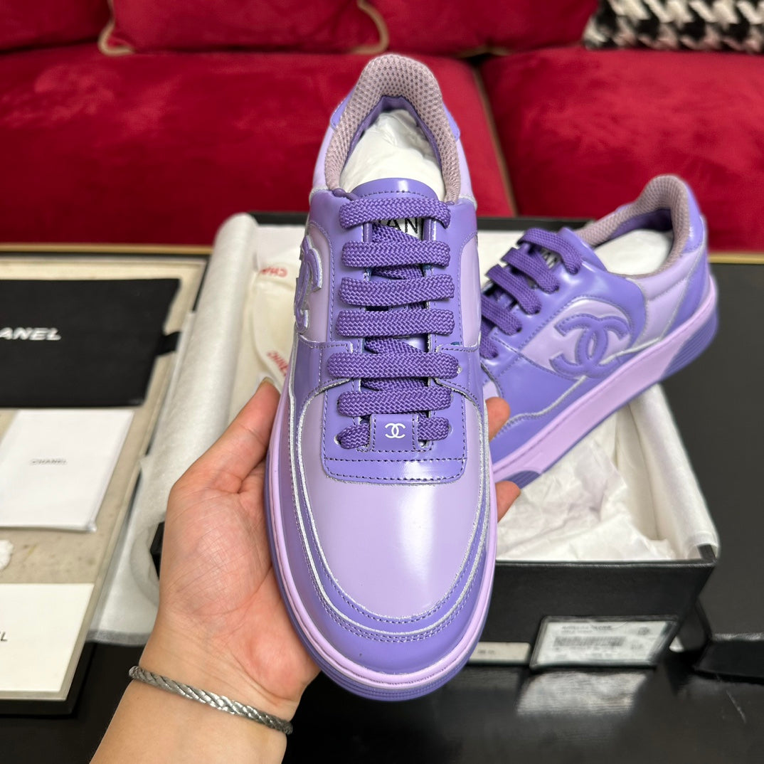 TRAINERS IN LIGHT PURPLE SHINY CALFSKIN - 34