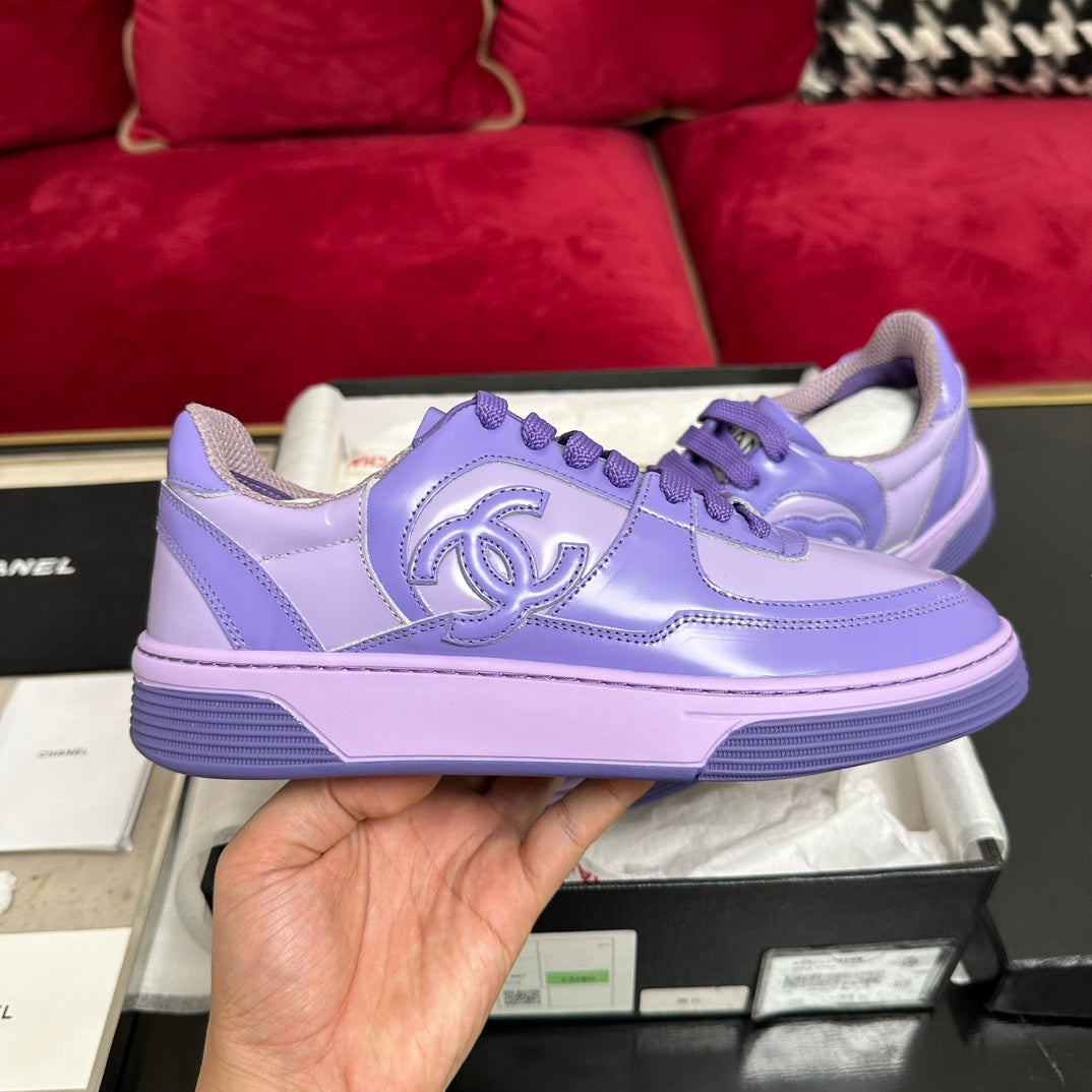 TRAINERS IN LIGHT PURPLE SHINY CALFSKIN - 34