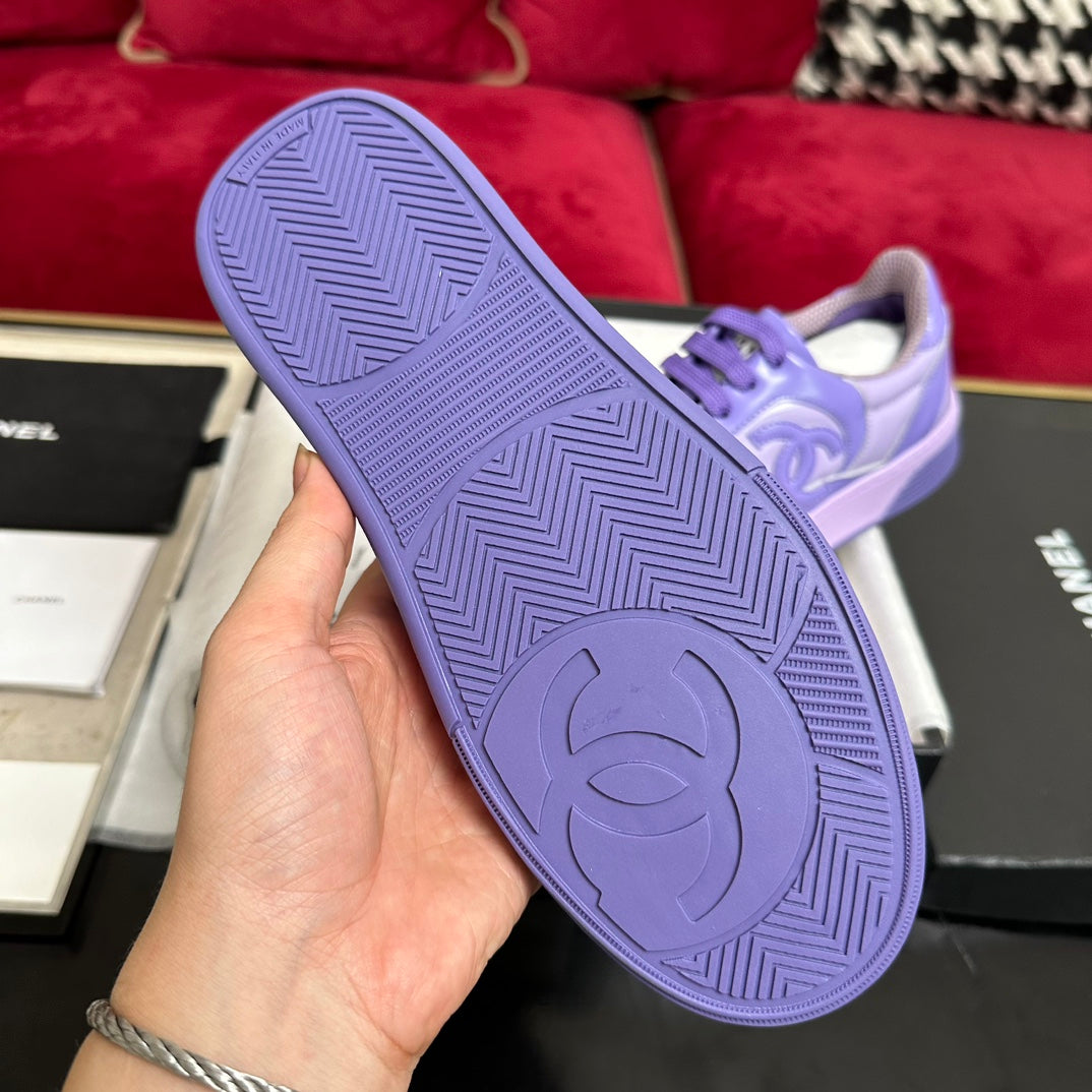 TRAINERS IN LIGHT PURPLE SHINY CALFSKIN - 34