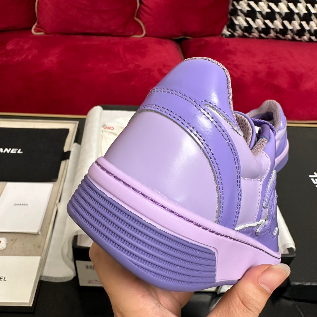 TRAINERS IN LIGHT PURPLE SHINY CALFSKIN - 34