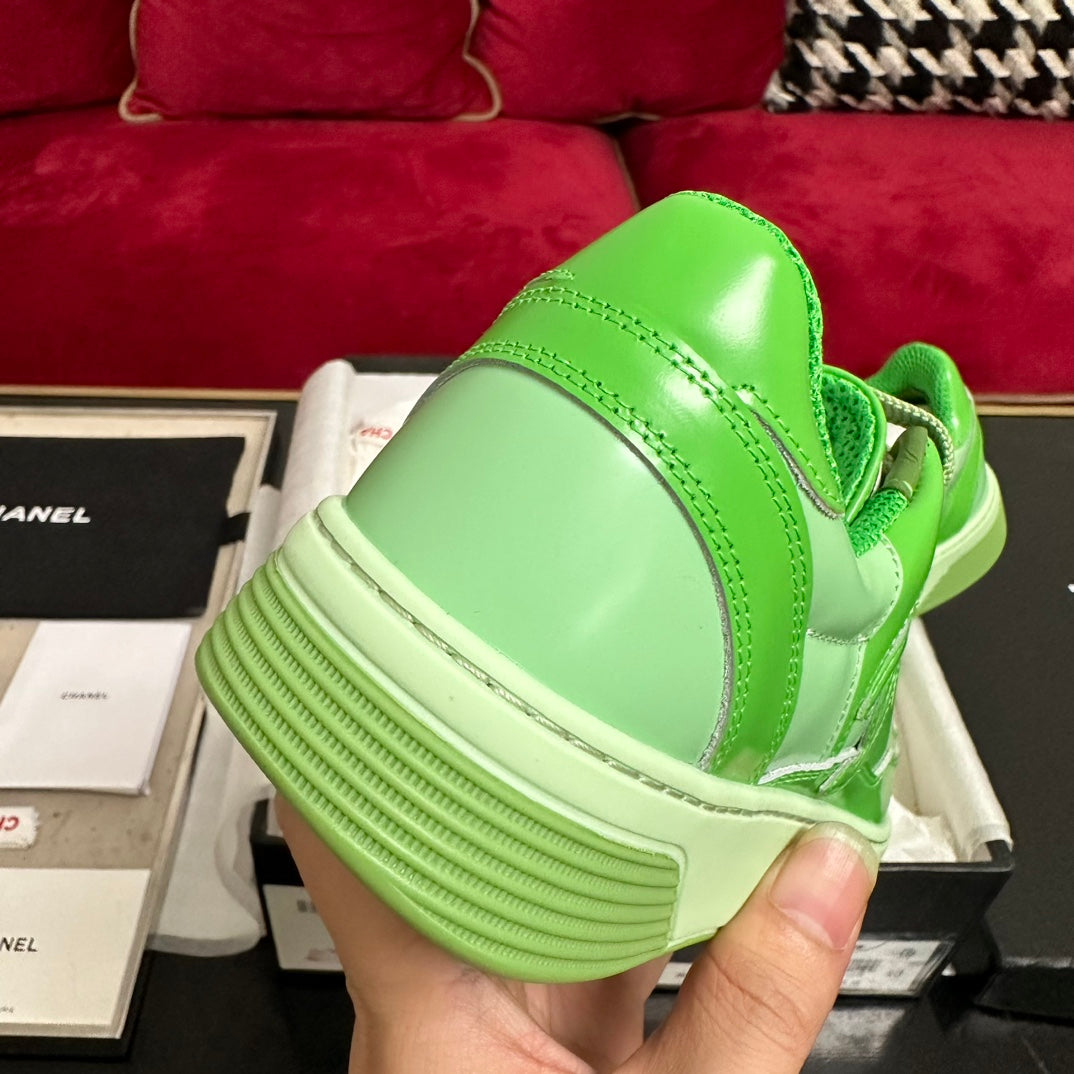 TRAINERS IN LIGHT GREEN SHINY CALFSKIN - 34